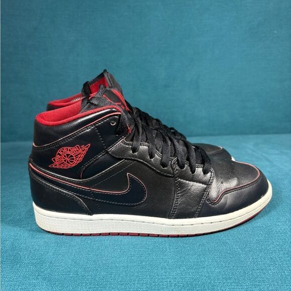 Nike Air Jordan 1 Mid Retro Black Red 2015 Shoes Men\'s Size 8 main image 4